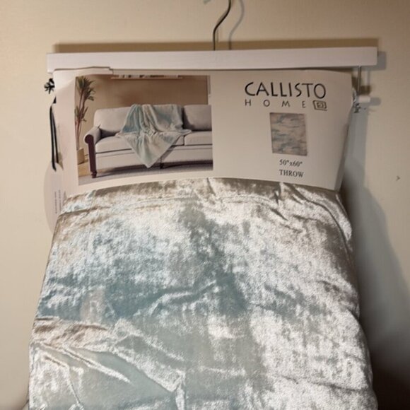 Callisto Home Velvet Decorative Throw | NWT - Picture 2 of 4